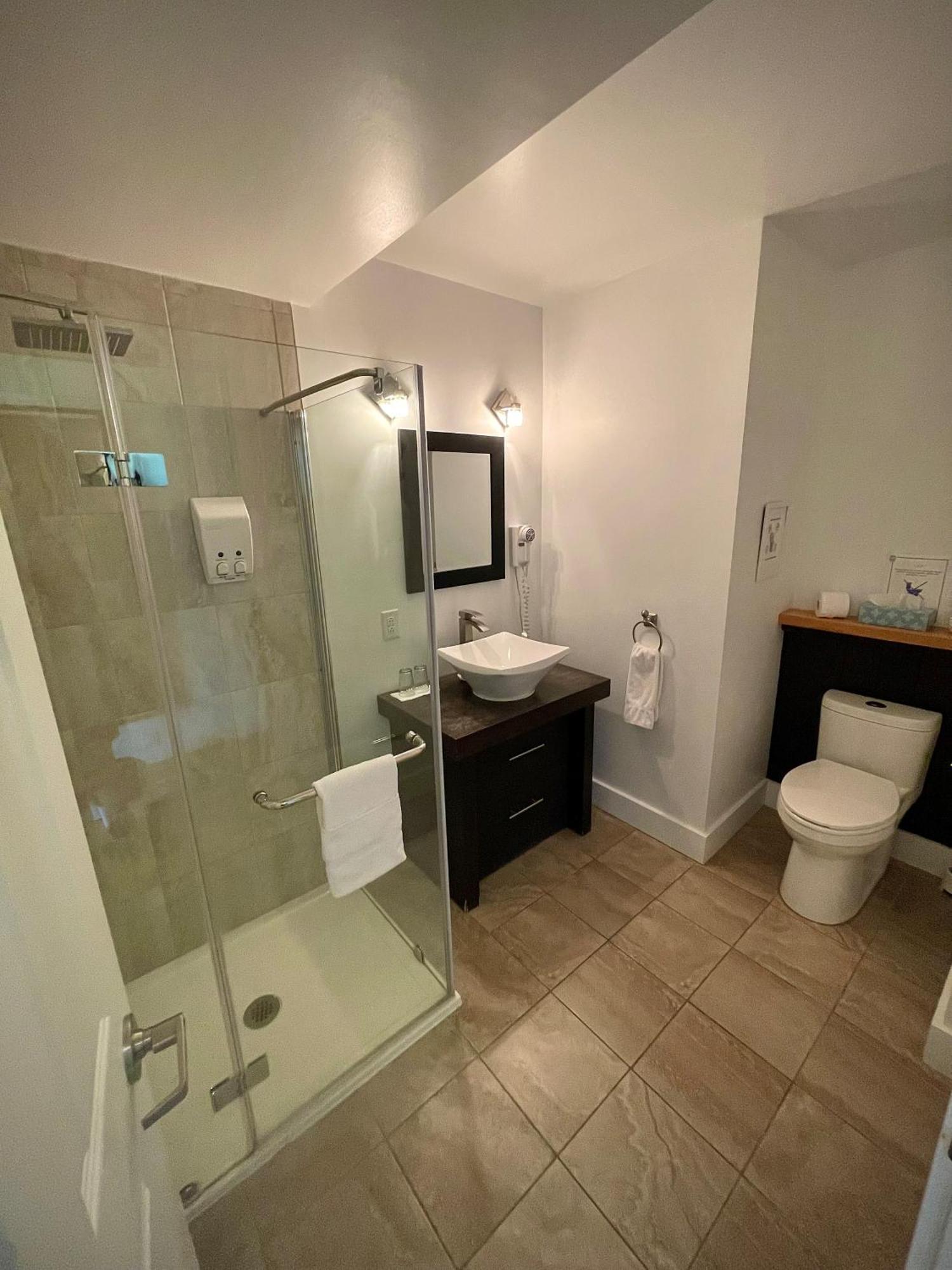 Auberge Spa & Beaux Reves Sainte-Adele Exterior photo